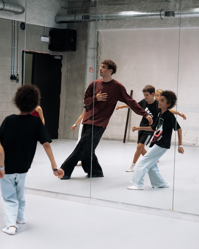 12-DAY PROGRAM Exploring Ballet 2024 - Lunch Included (12/08-24/08)